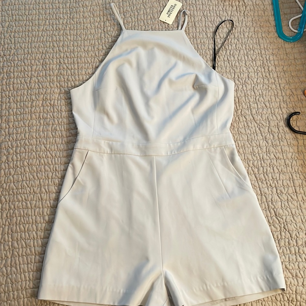 NWT GRAY SHORTS JUMPSUIT -Size M